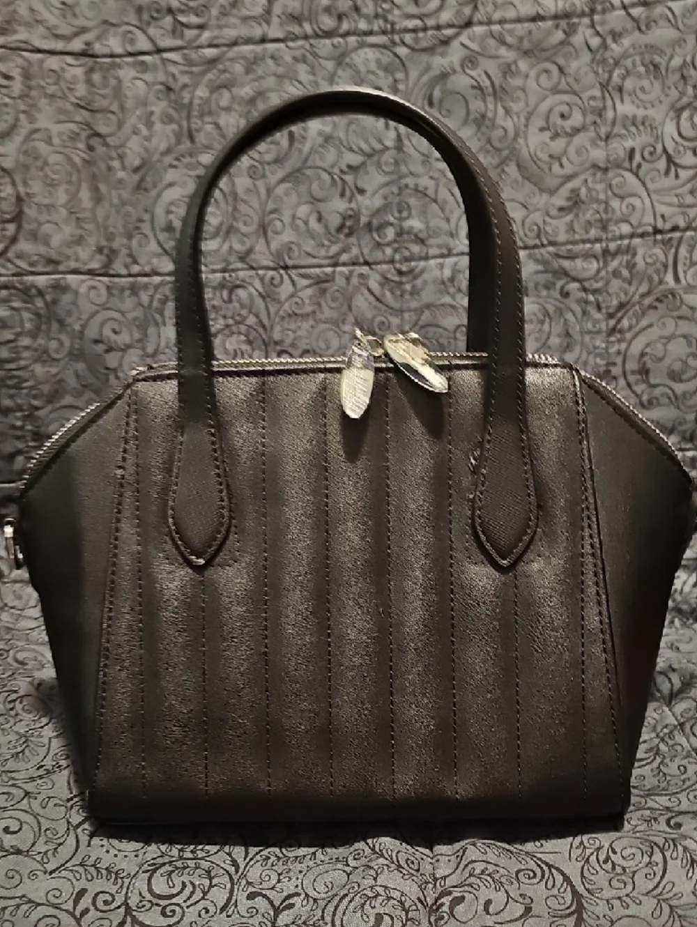 Lux de Ville Hand Bag - Picture 3 of 9